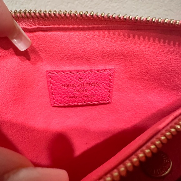 Louis Vuitton Coussin BB Rose Fluo - Picture 2 of 5